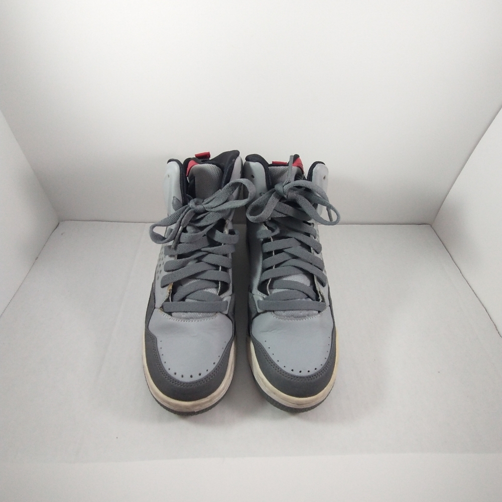 Nike Jordans Flight Style 629942-002 High Top Boys Shoes Size 5.5 Youth,Gray Red